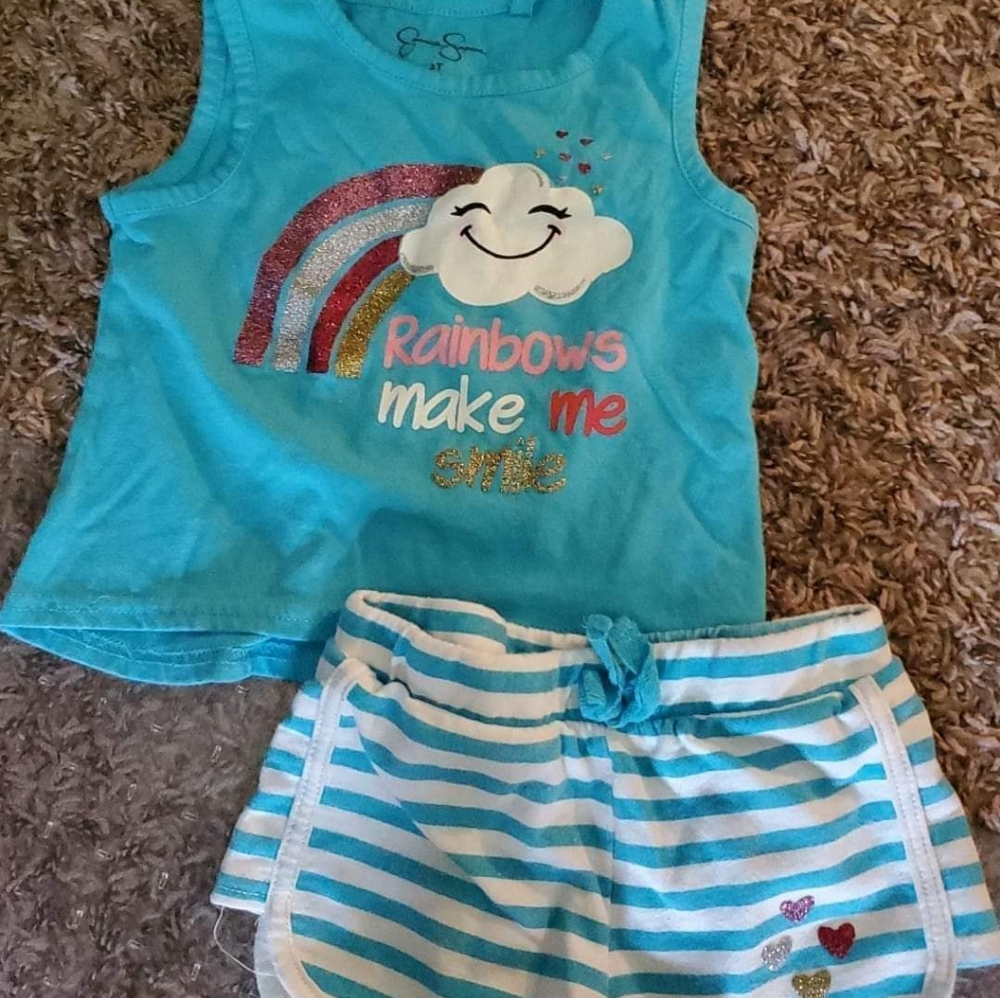 2t jessica Simpson outfit